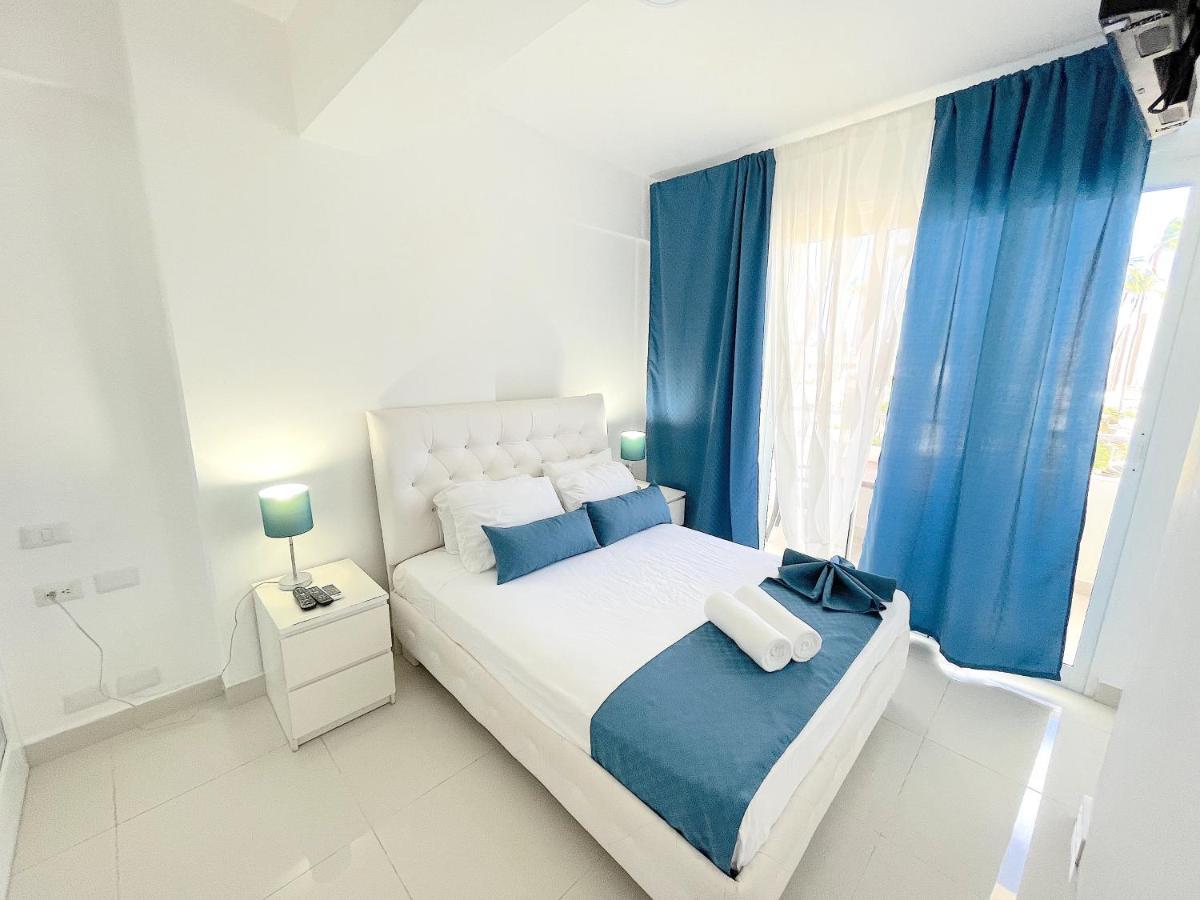 Rooftop Pool Ducassi Studio Suites Deluxe Hotel Beach Club & Spa ปุนตากานา ภายนอก รูปภาพ