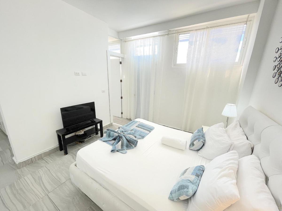 Rooftop Pool Ducassi Studio Suites Deluxe Hotel Beach Club & Spa ปุนตากานา ภายนอก รูปภาพ
